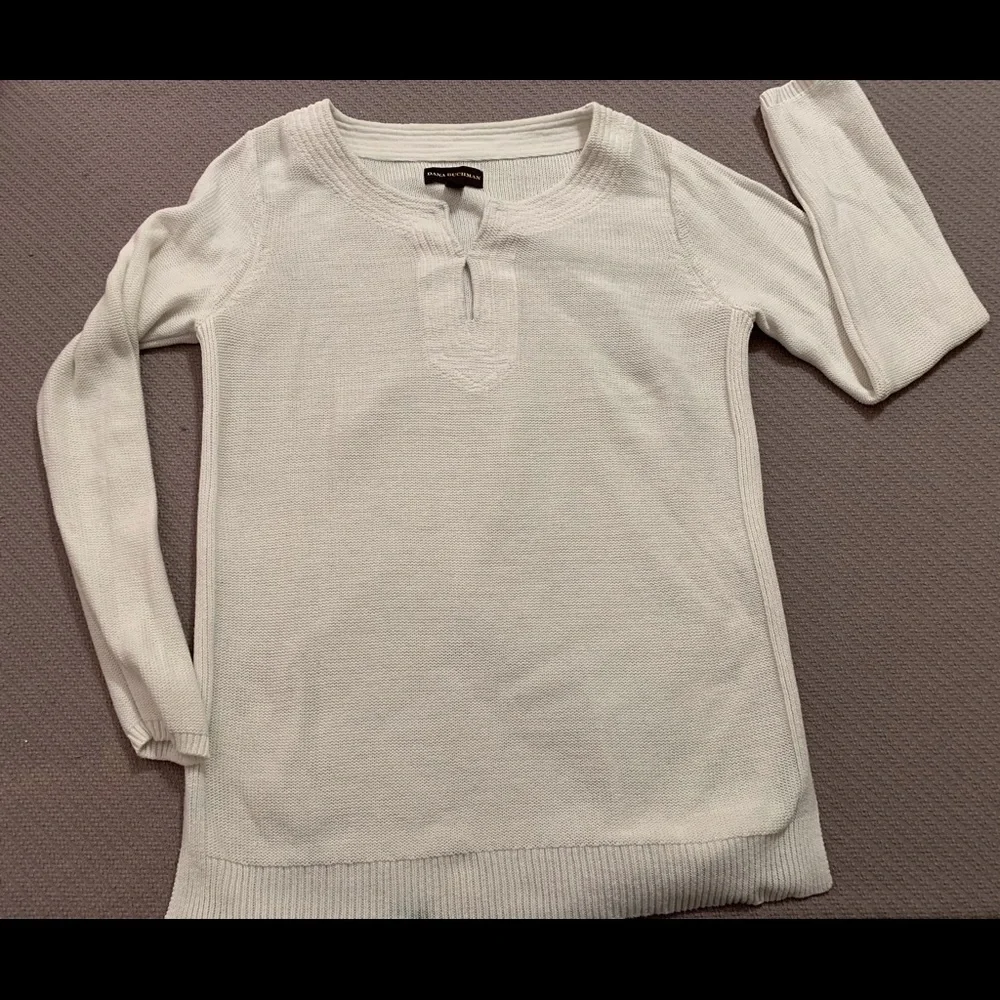 GUC/EUC Sweater: Winter White, Pullover, Y-Neckline w Keyhole, Ribbed Sides